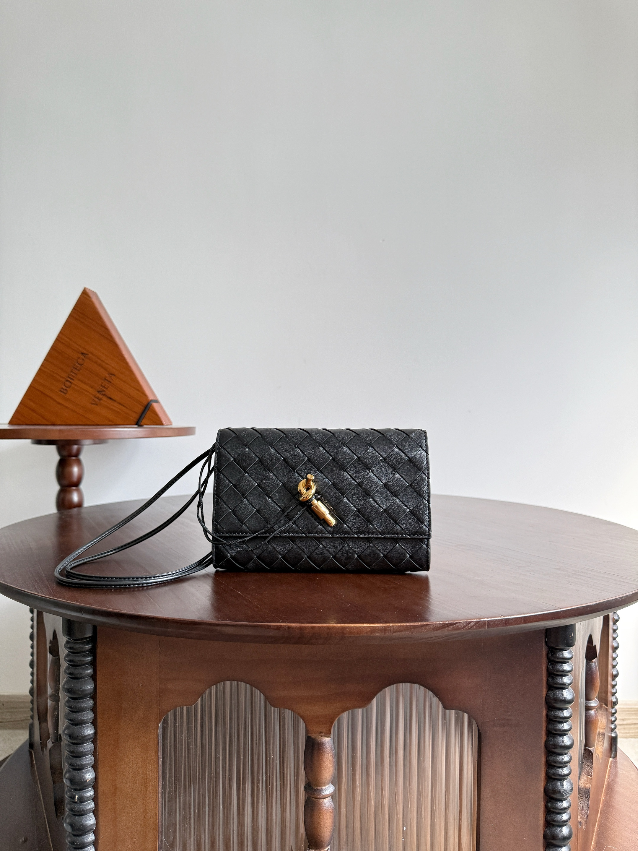 Bottega Veneta Andiamo Pouch Replica