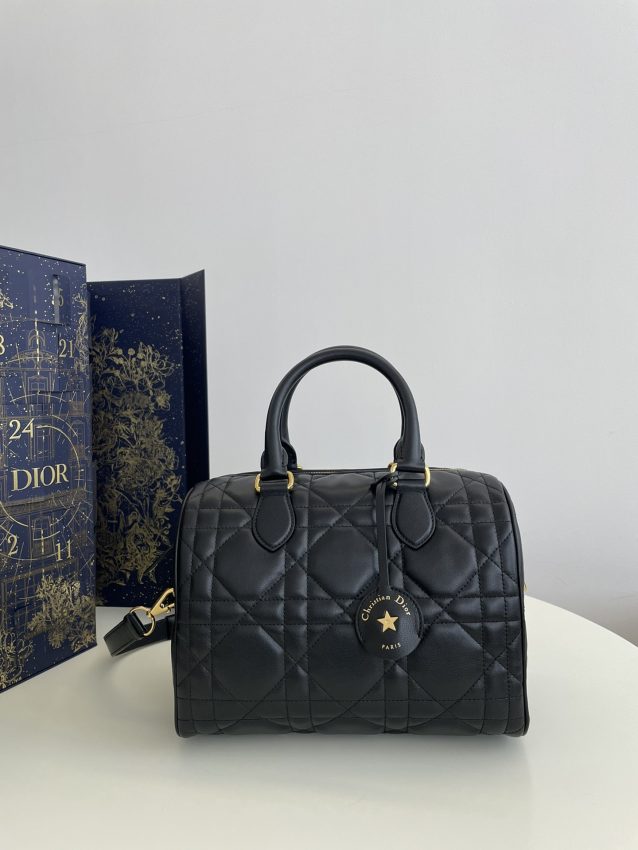Replica Dior Groove Black