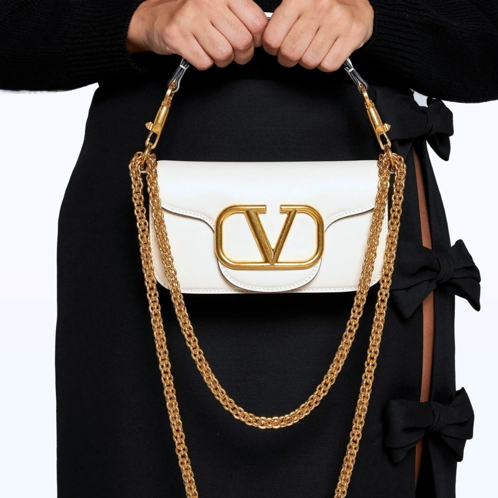 Valentino Locò Small Shoulder Bag In White 20cm 1W2B0K53ZXLI16