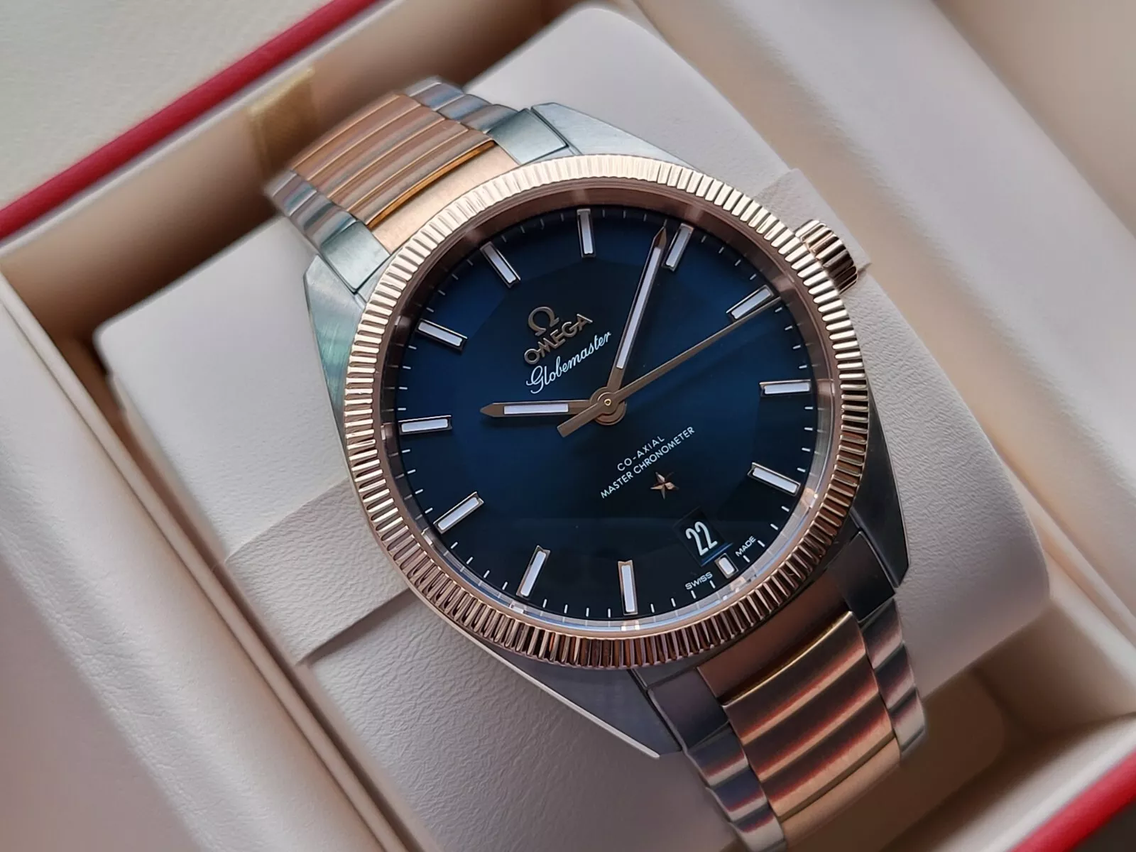 Omega Constellation Globemaster Co-Axial Master Chronometer