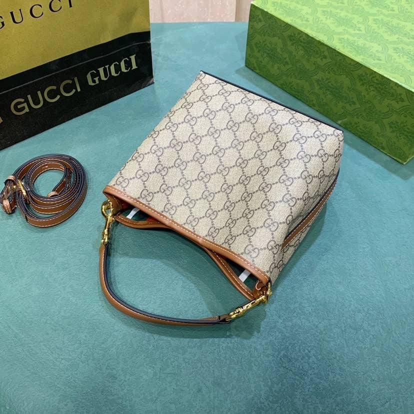 Gucci Gg Emblem Mini Bucket Bag Beige And Dark Brown 21Cm ‎815118 Fad6L 9758