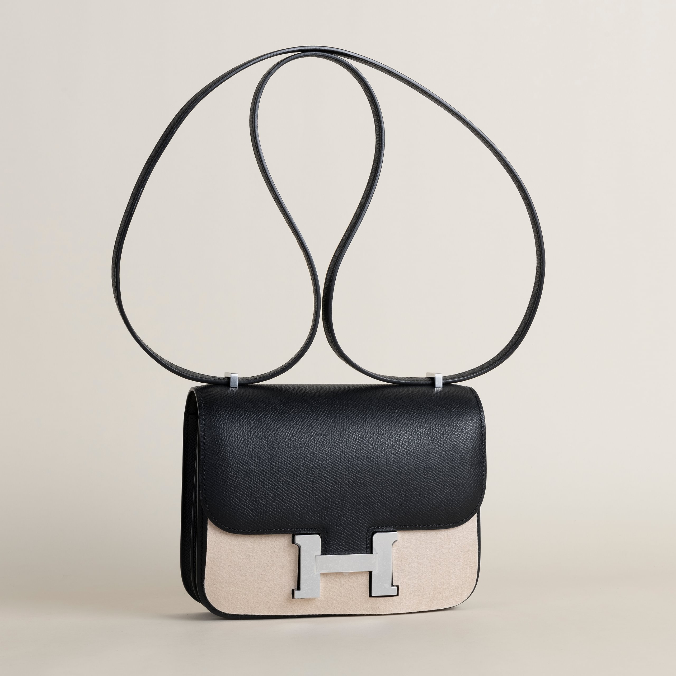 Constance 18 epsom black PHW