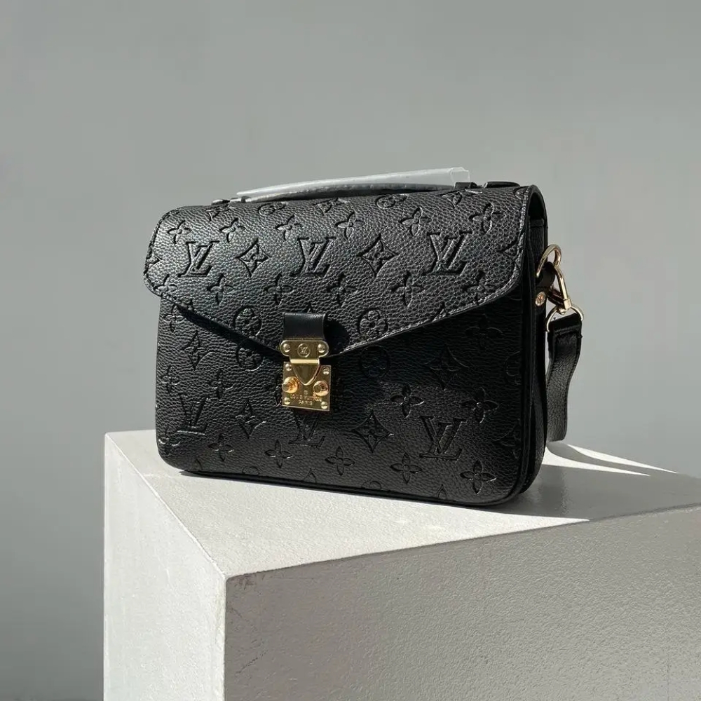 Louis Vuitton Monogram Canvas Pochette Métis Black 25Cm