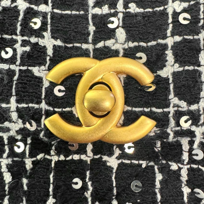 CHANEL 23k Kelly Wool