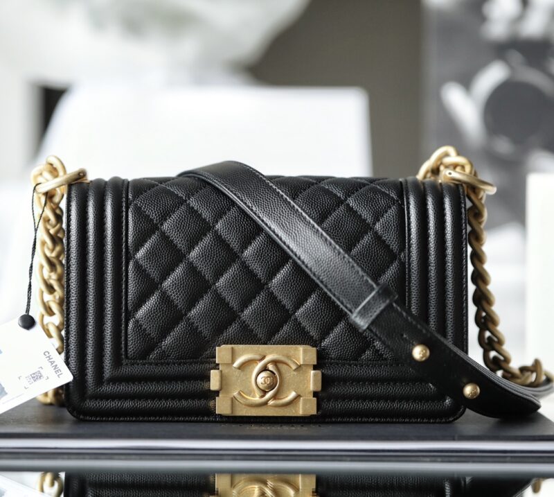 CHANEL Le Boy Black
