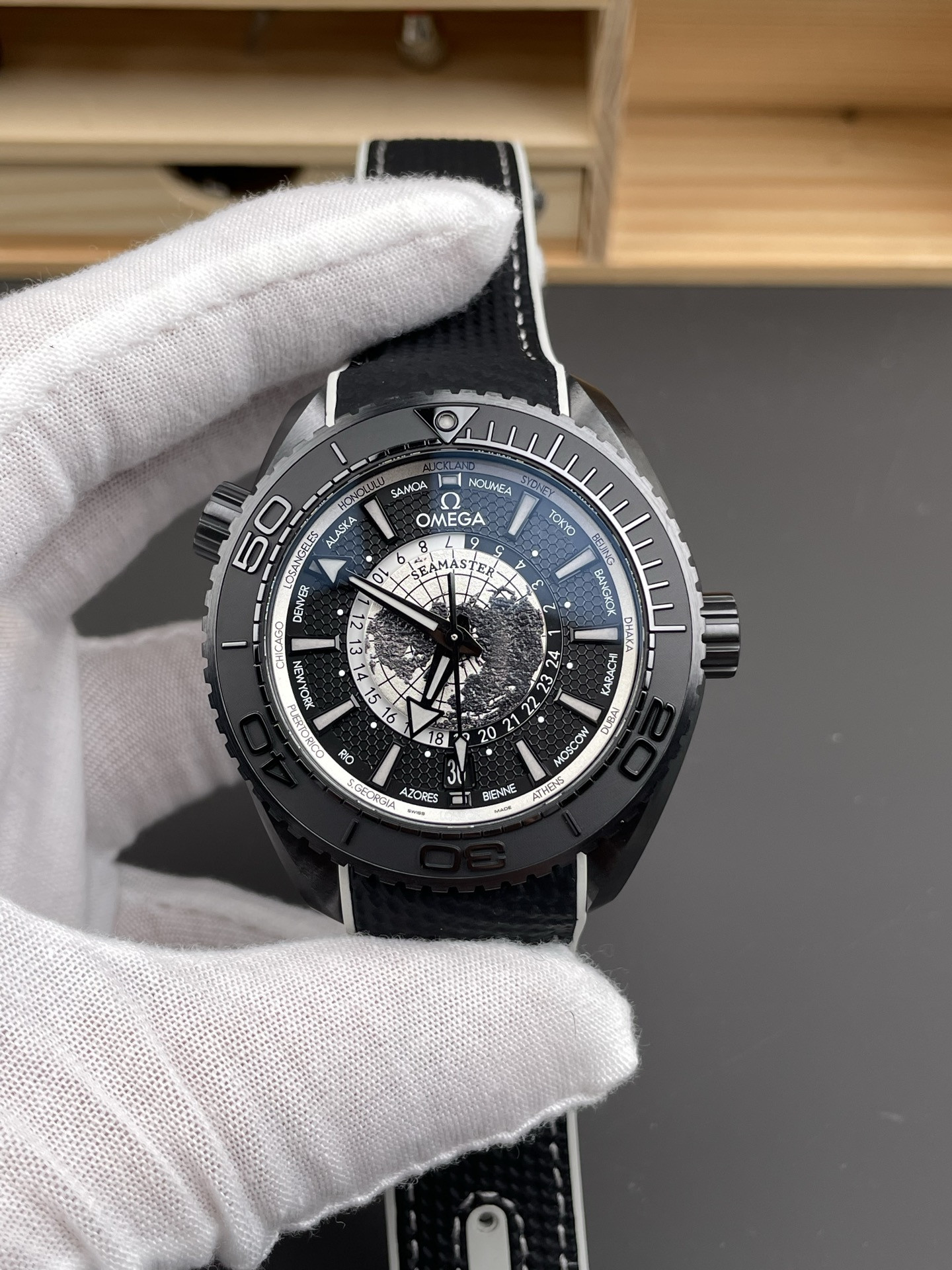 Worldtimer Black Warrior Seamaster 600