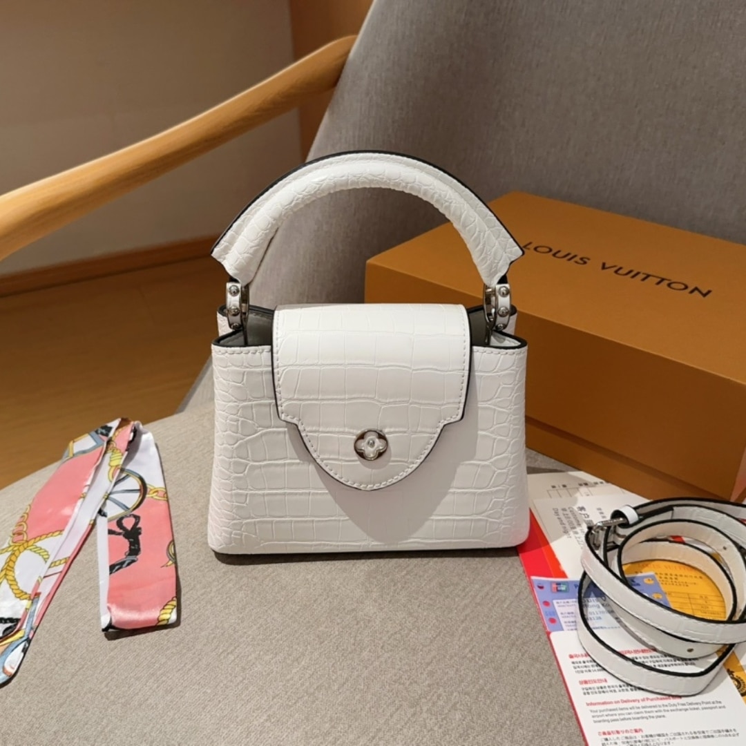Louis Vuitton Capucines Mini White 21Cm N93701