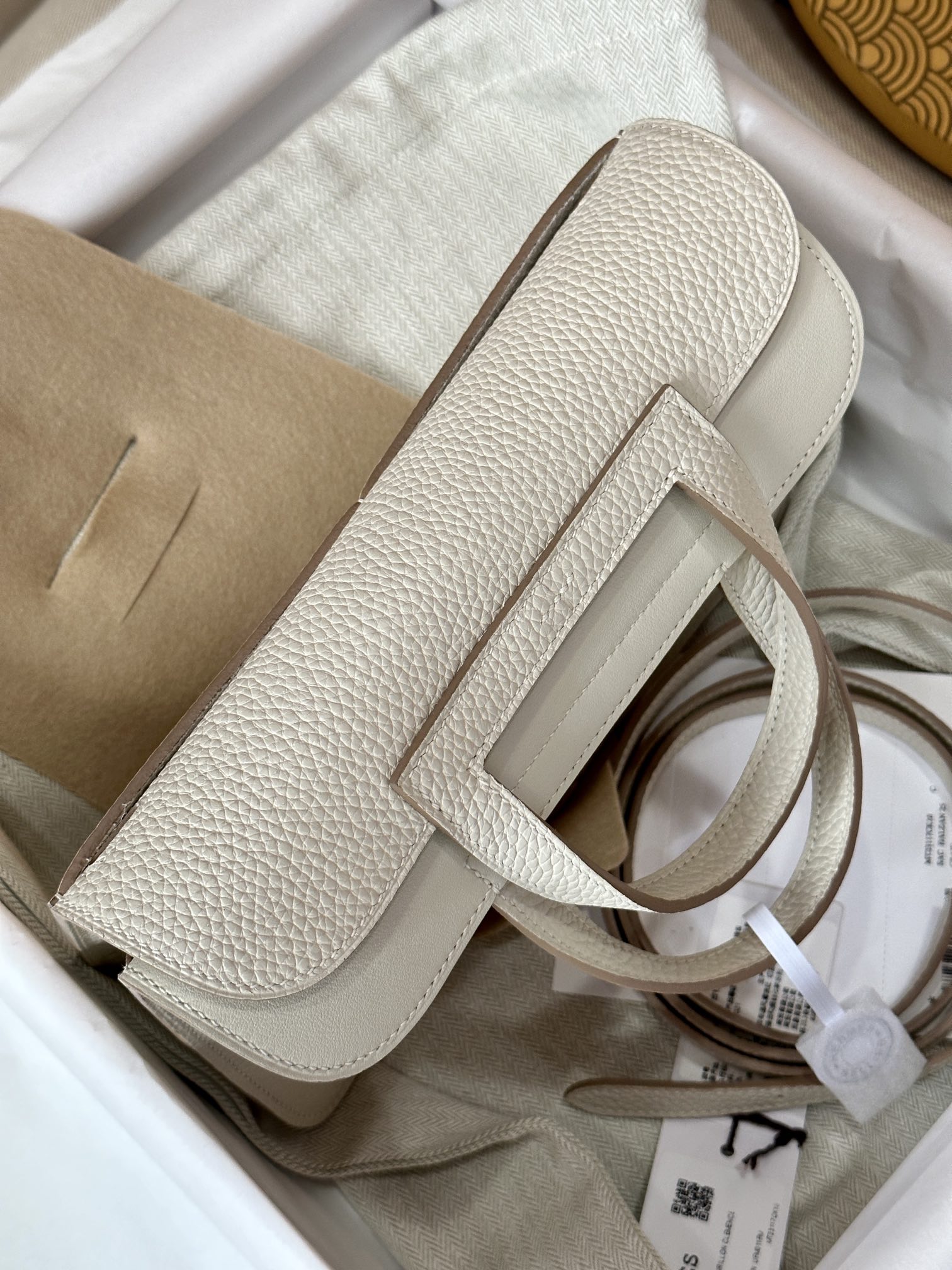 Replica Hermès Halzan White