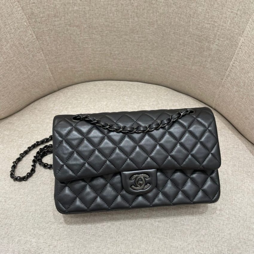 CHANEL Classic Flap 25cm All Black
