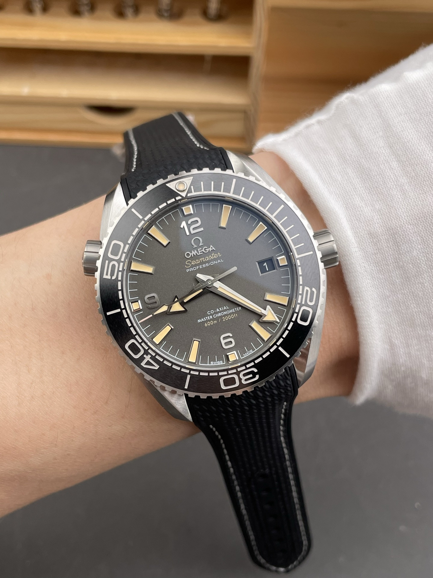 Seamaster 600, Copper Grey Dial