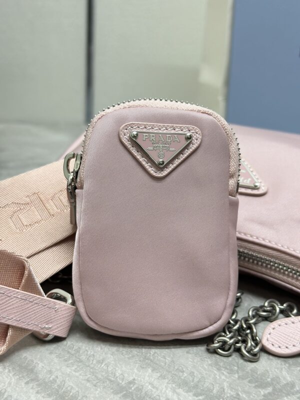 Replica Prada Re – Edition Nylon 2005 Pink