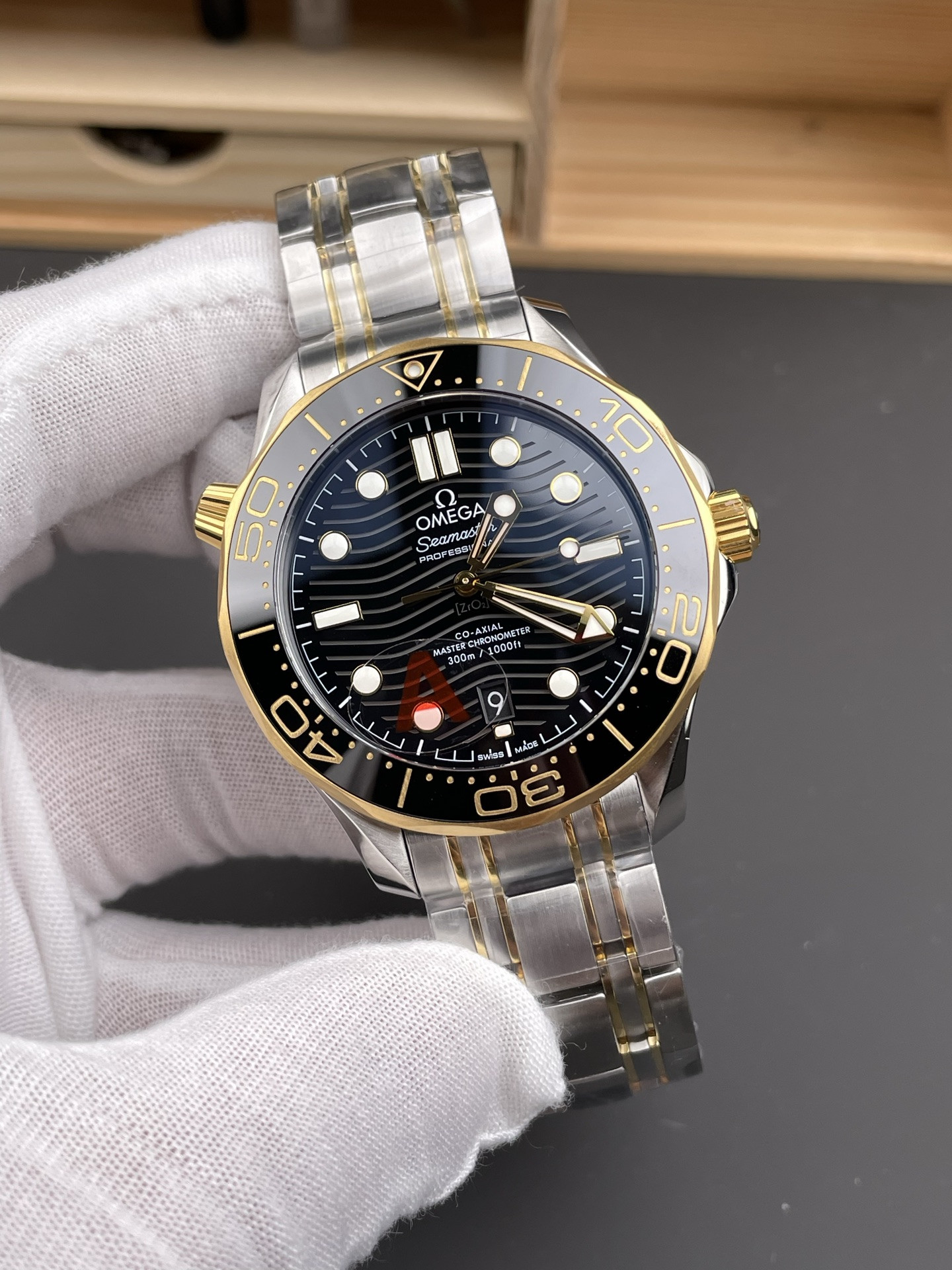 Seamaster 300 Two-Tone Black V4 Version