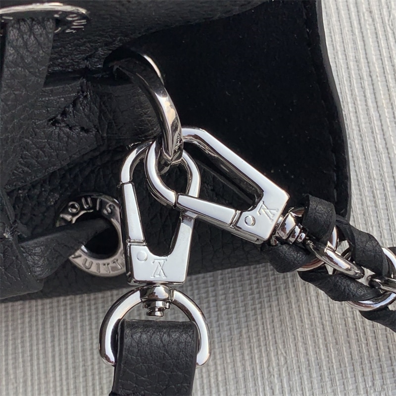 Louis Vuitton Bella Black 22Cm M57070