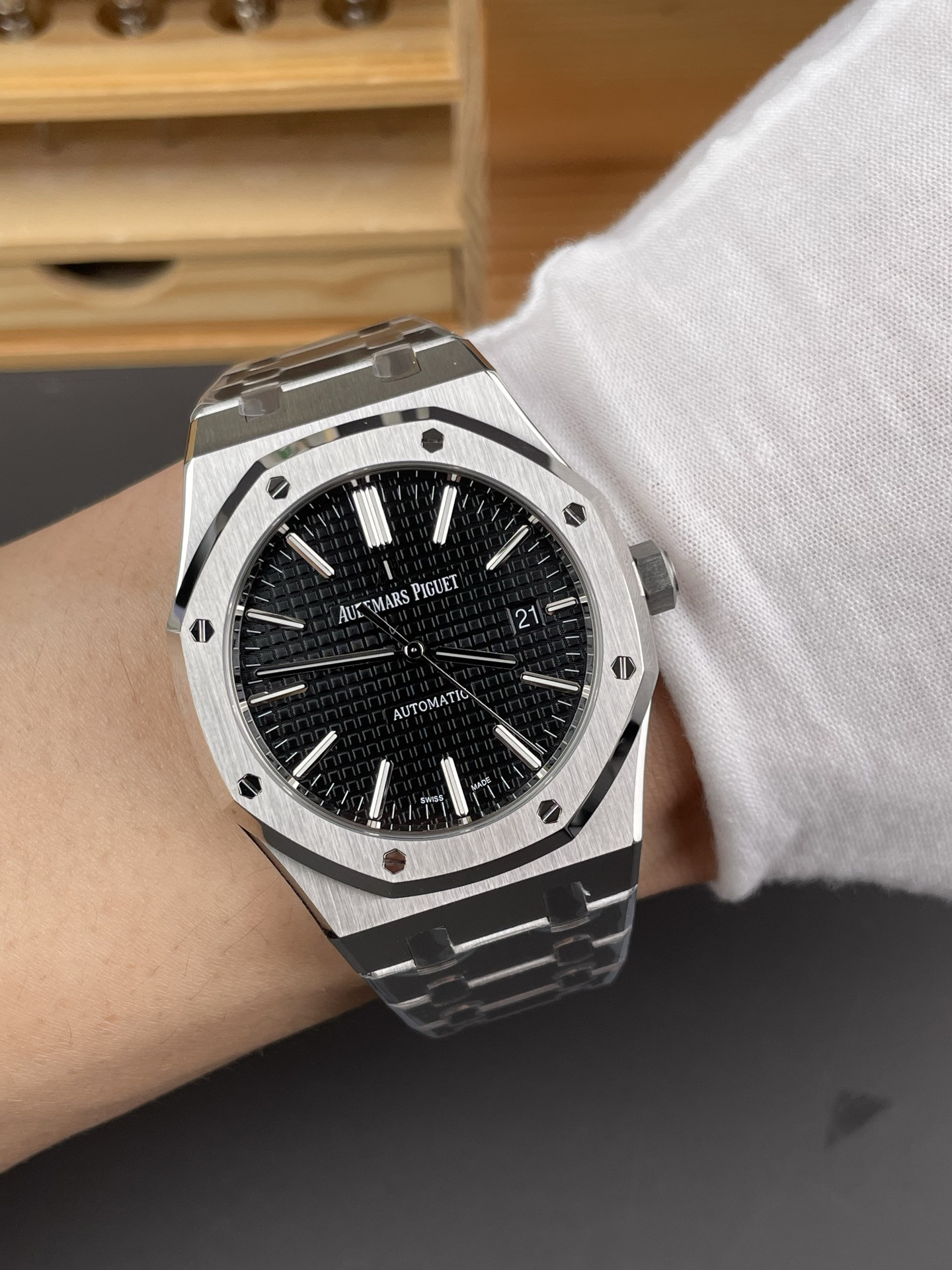 Royal Oak 15400 Black Dial