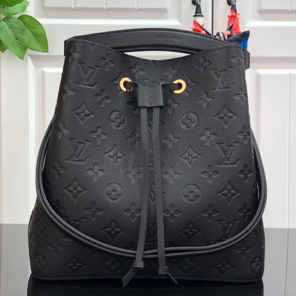 Louis Vuitton Néonoé MM Bucket Black 26Cm M45256