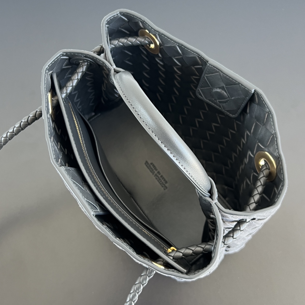 Replica Bottega Veneta Andiamo Suede