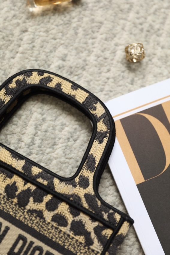 Replica Dior Tote Book Mini Leopard