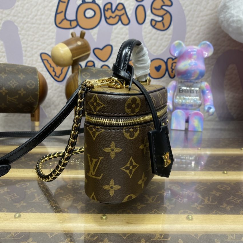 Replica Louis Vuitton Vanity