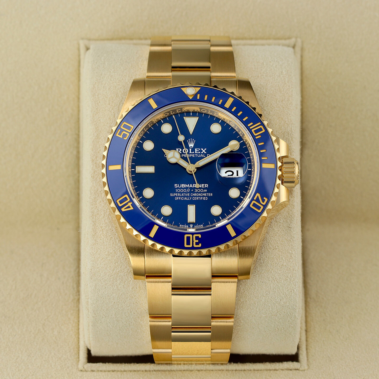 Rolex Submariner Date Oyster 18k Yellow Gold 41mm 126618LB-0002 Unworn