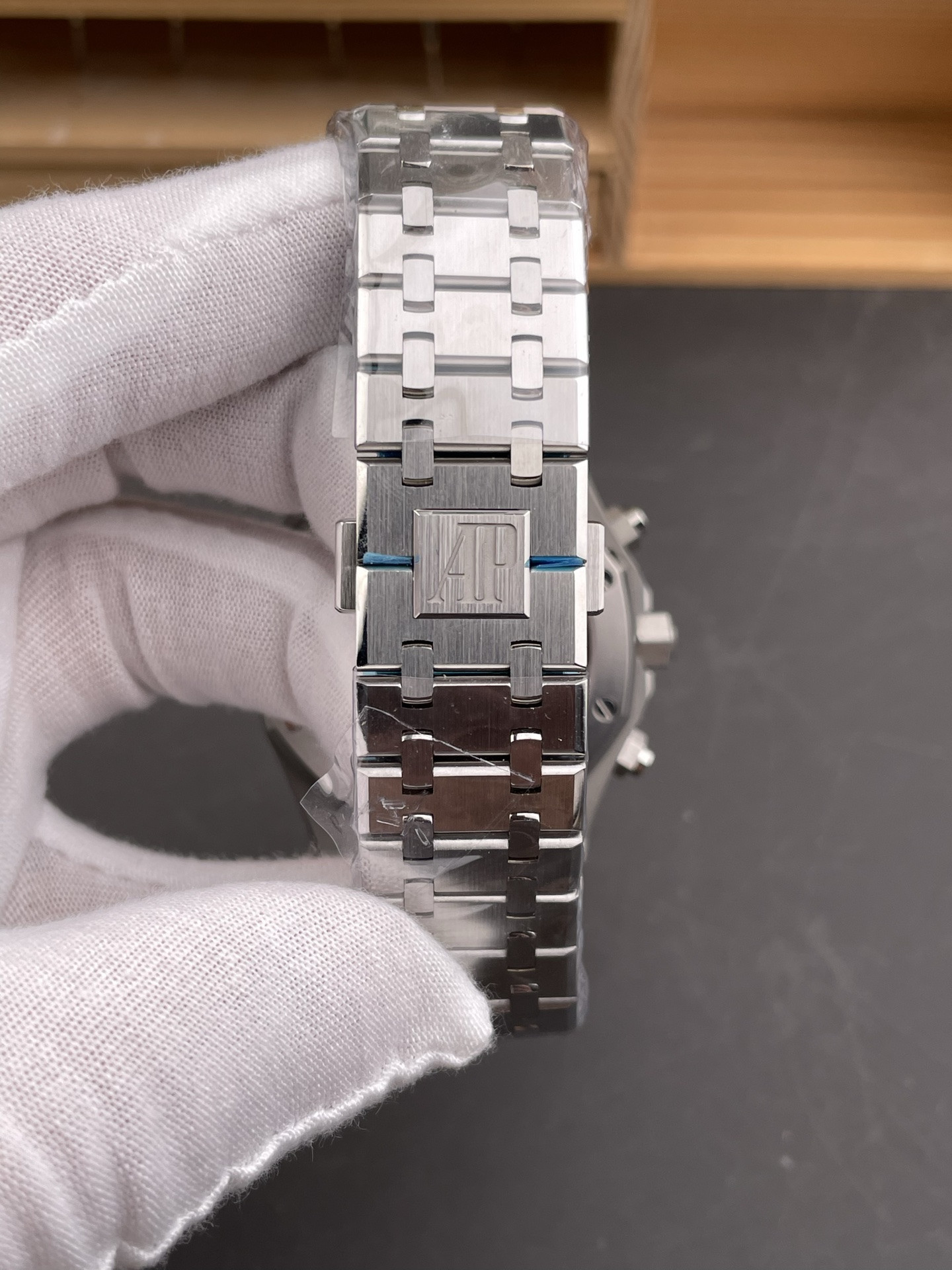 Royal Oak 26240 Green Dial