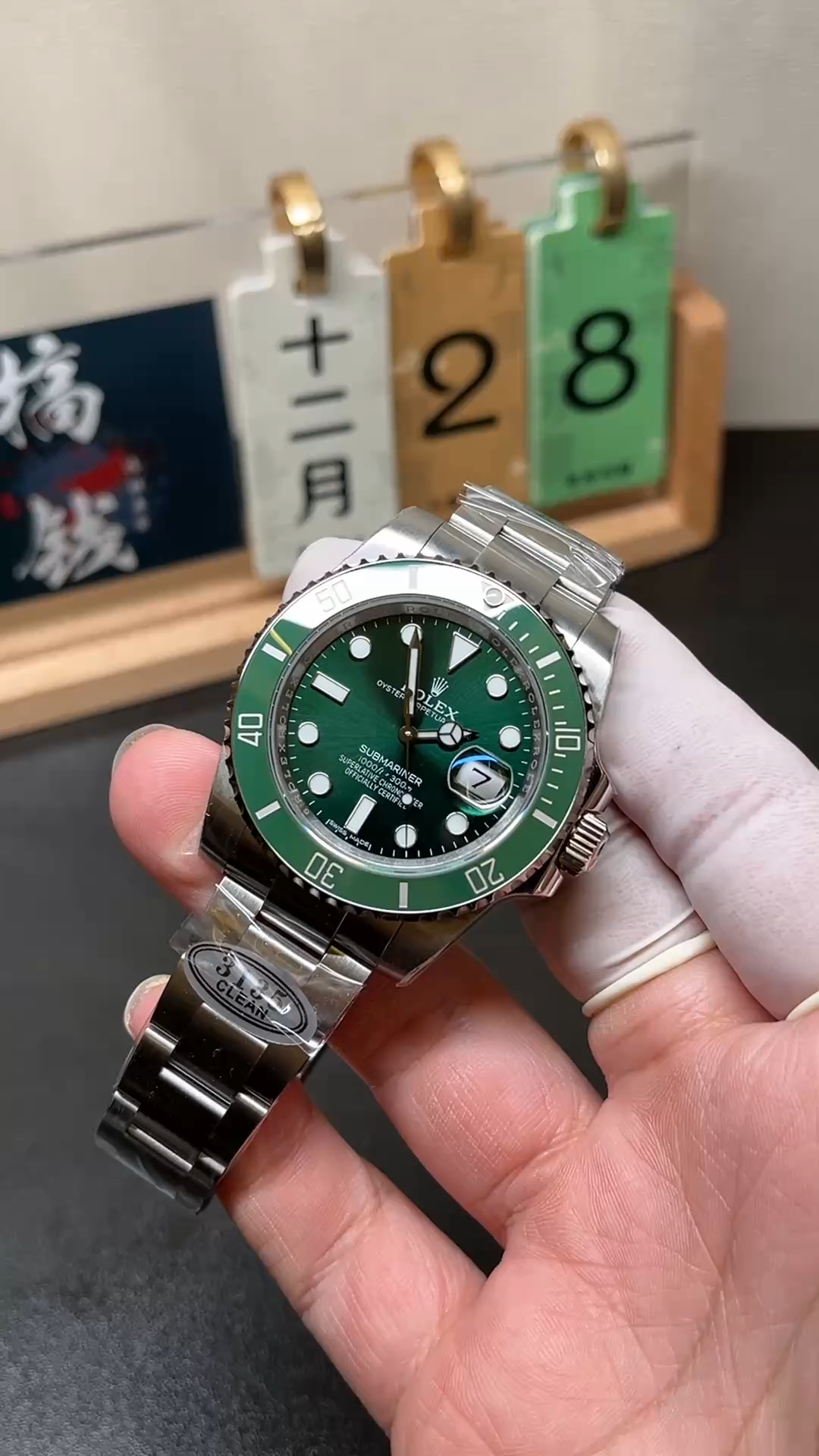 Rolex Submariner Date 116610LV Stainless Steel Oyster 40MM Green Dial Mens Replica Watch