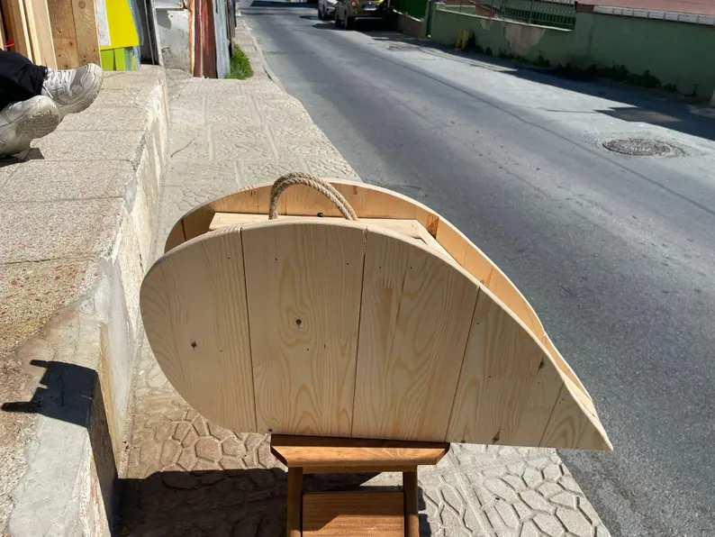 Heart-Shaped Foldable Picnic Table