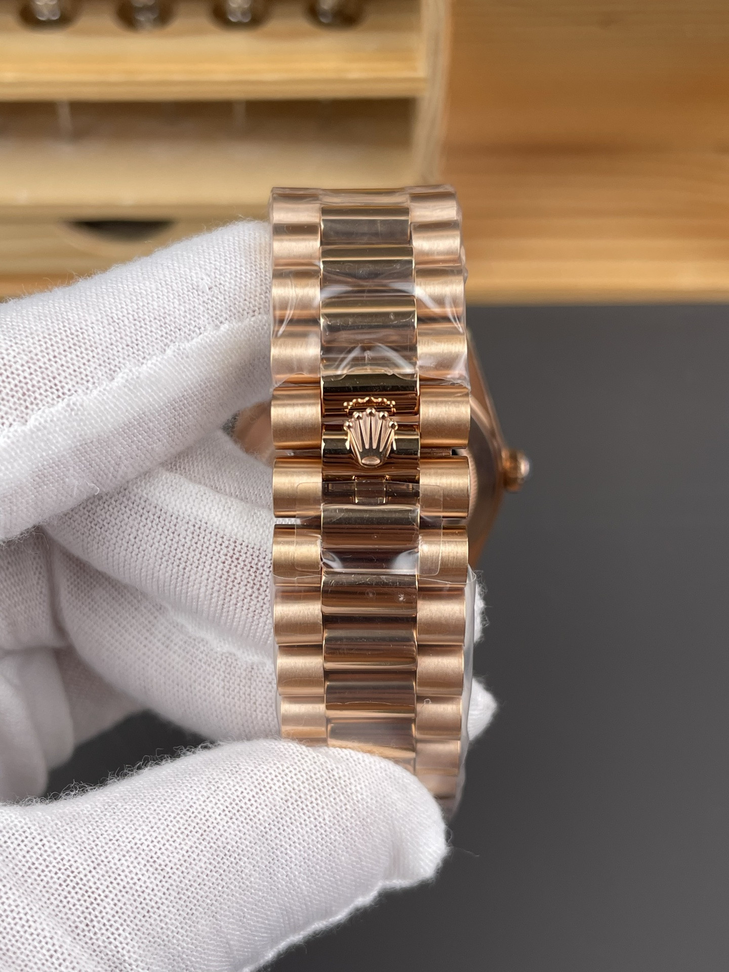 Rose Gold Champagne Roman Numeral Day-Date