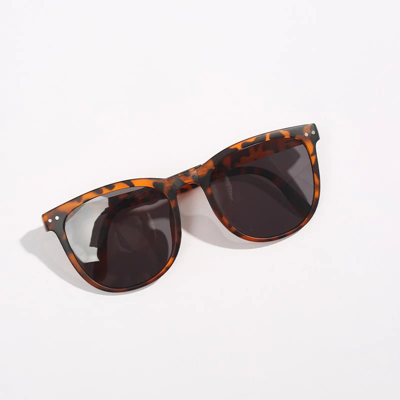 Megalook 2024 New Vintage Women's Sunglasses Fashion Trendy Small Round Frame Driving Eyewear