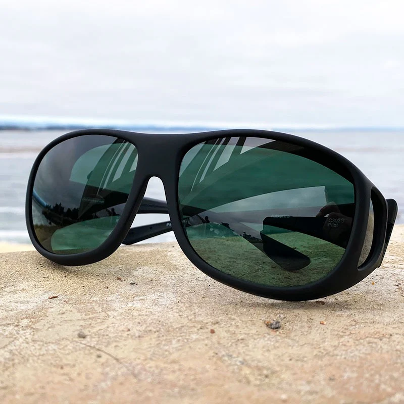 Large Black Pilot Frame with Polarized Grey Lens