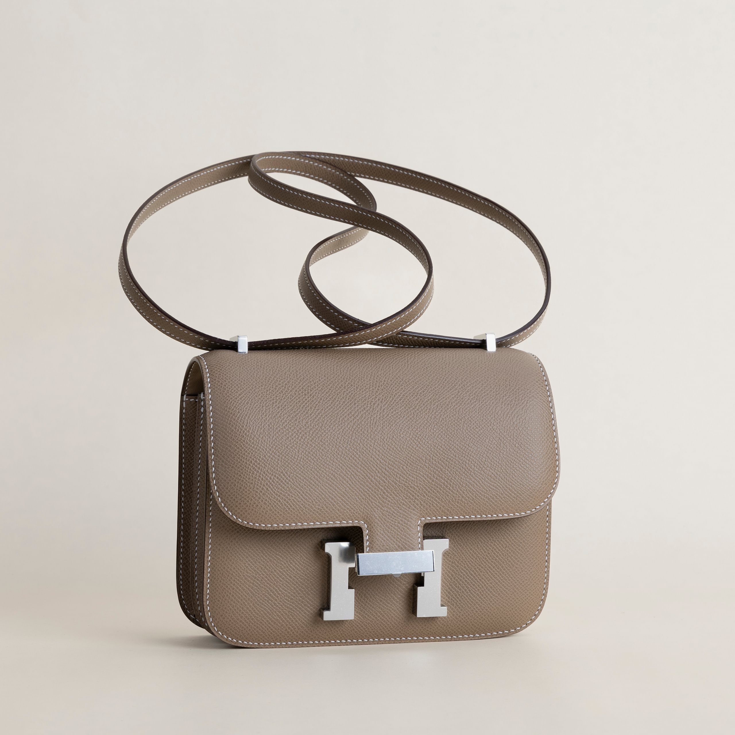 Constance 24 epsom etoupe PHW