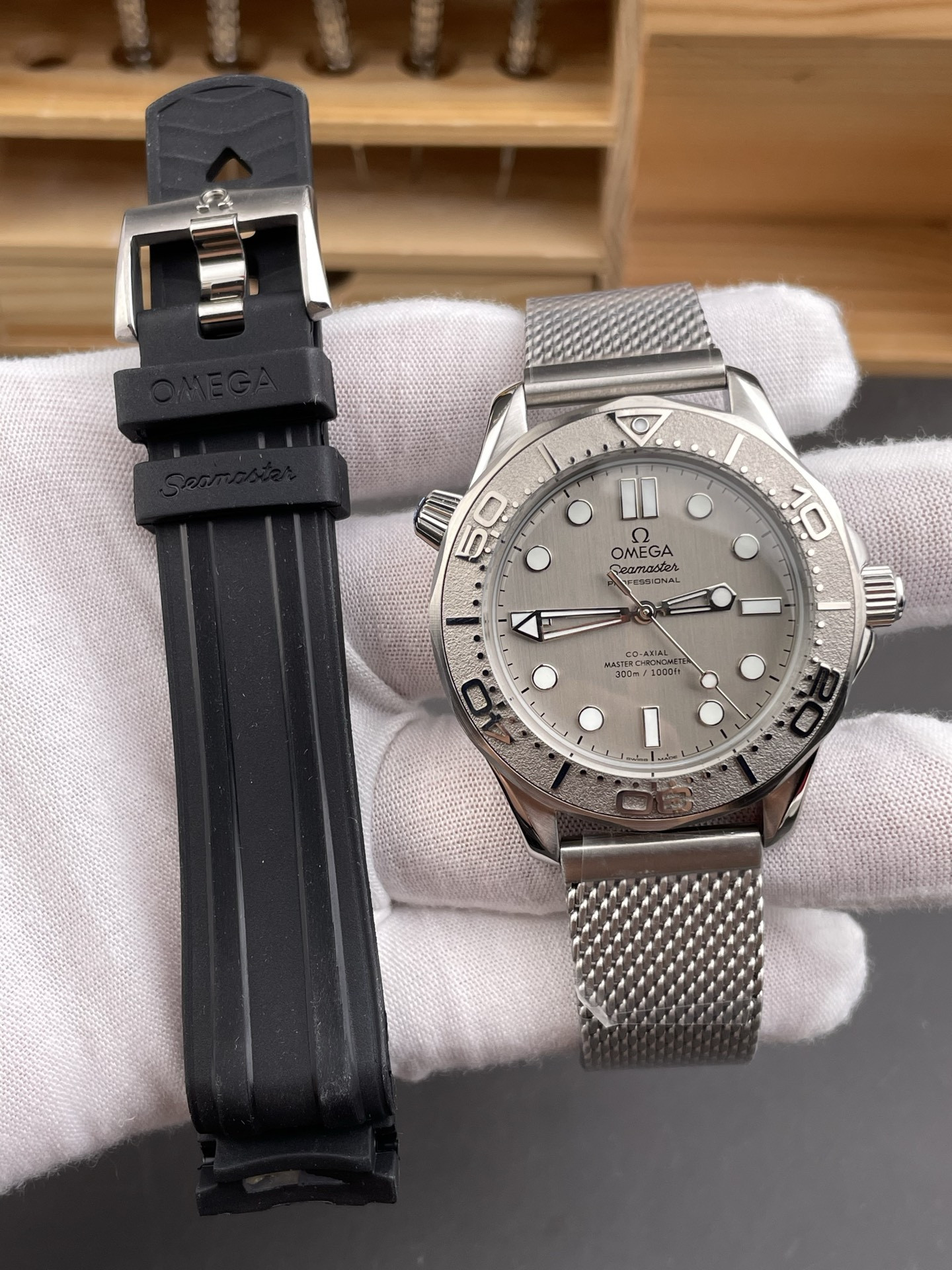007 Special Edition Grey Seamaster 300