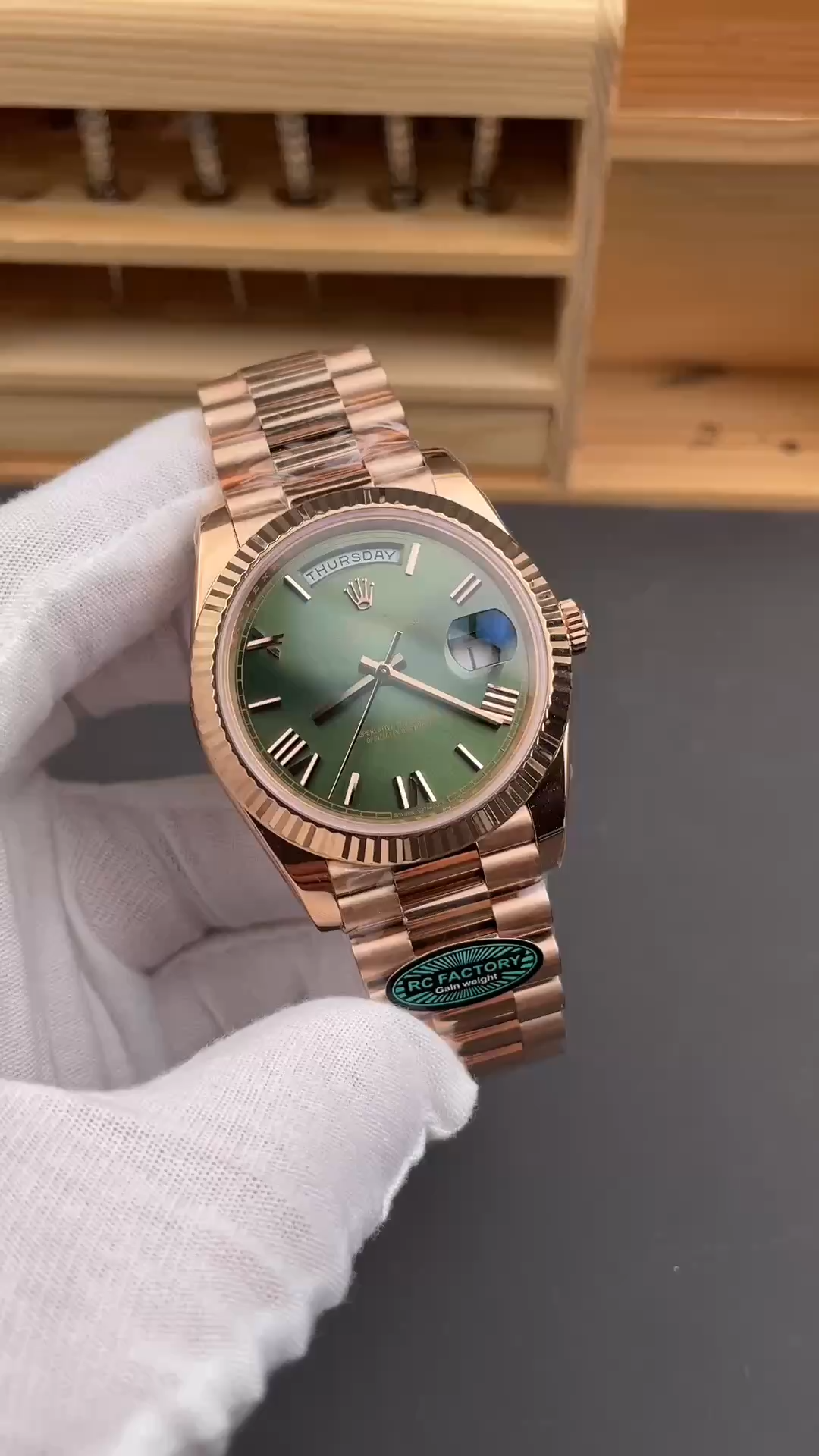 Rolex Day Date 40 18k Everose Gold Olive Green Dial m228235 0025 40mm