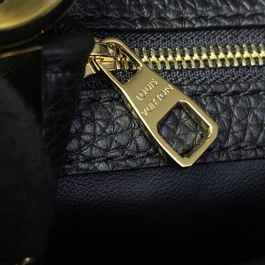 Replica Loius Vuitton Capucines Full Black