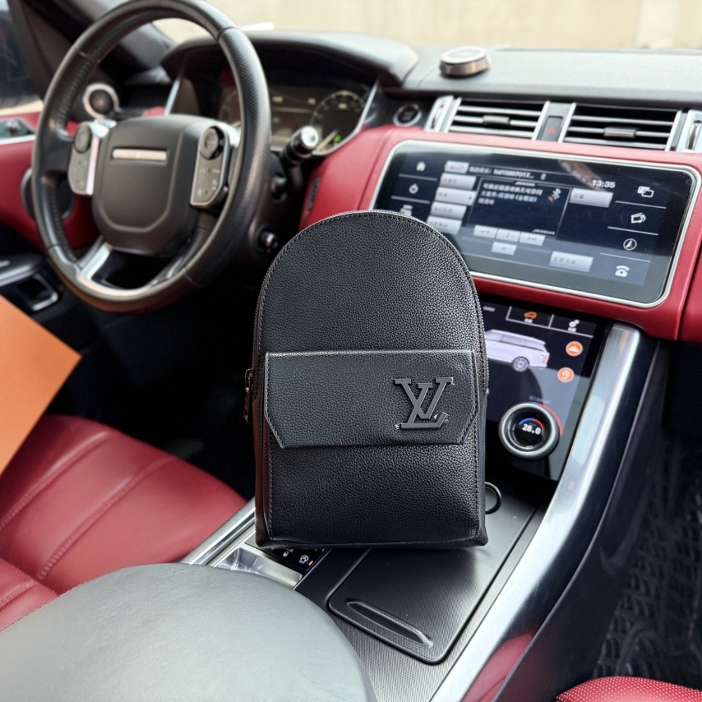 Louis Vuitton Pilot Slingbag Black 30Cm M23736