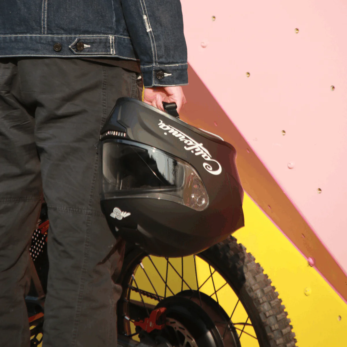 Freego Custom AeroFlow Full-Face Helmet �C DOT Certified