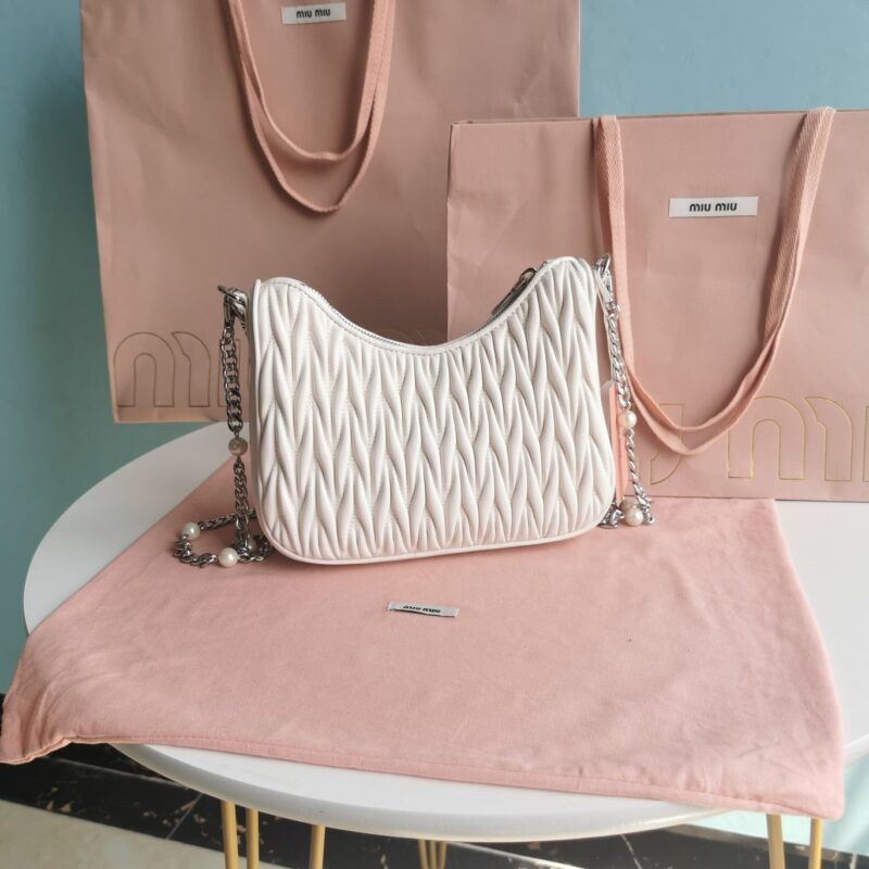 Replica Miu Miu Matelassé Pearl White