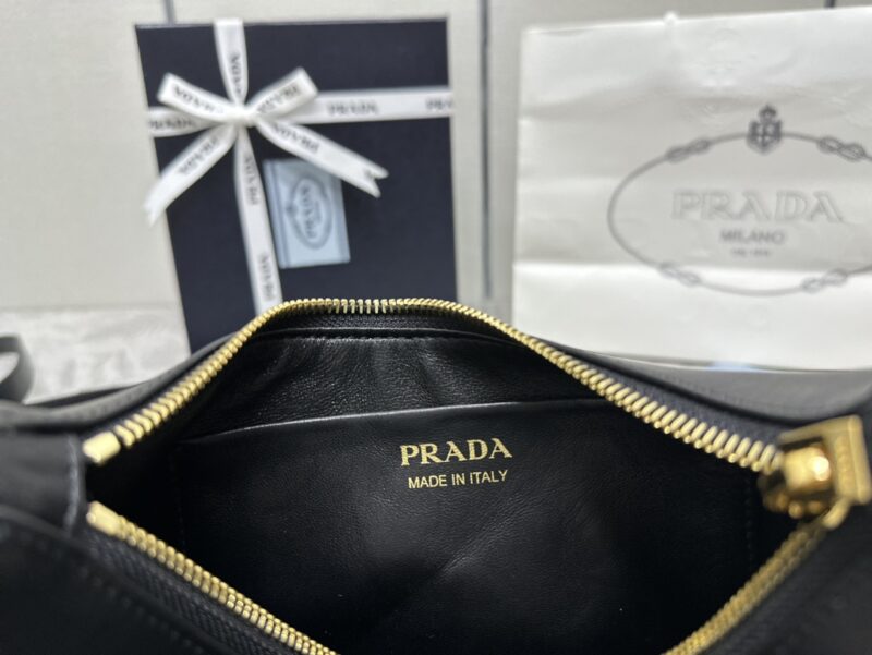 Replica Prada Arque Black
