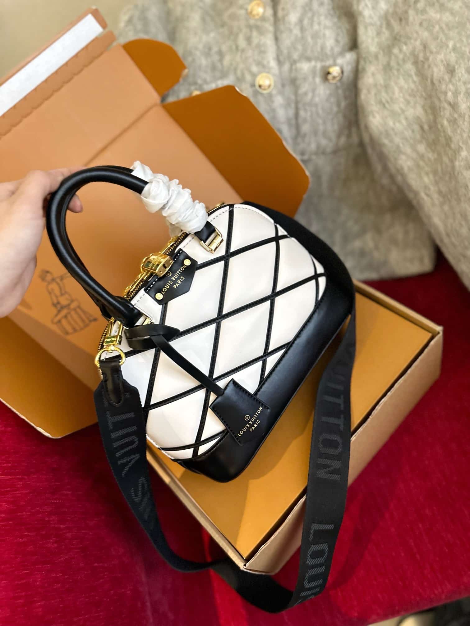 Louis Vuitton Alma BB Black 24Cm M23761