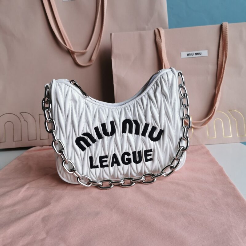 Replica Miu Miu Matelassé League White