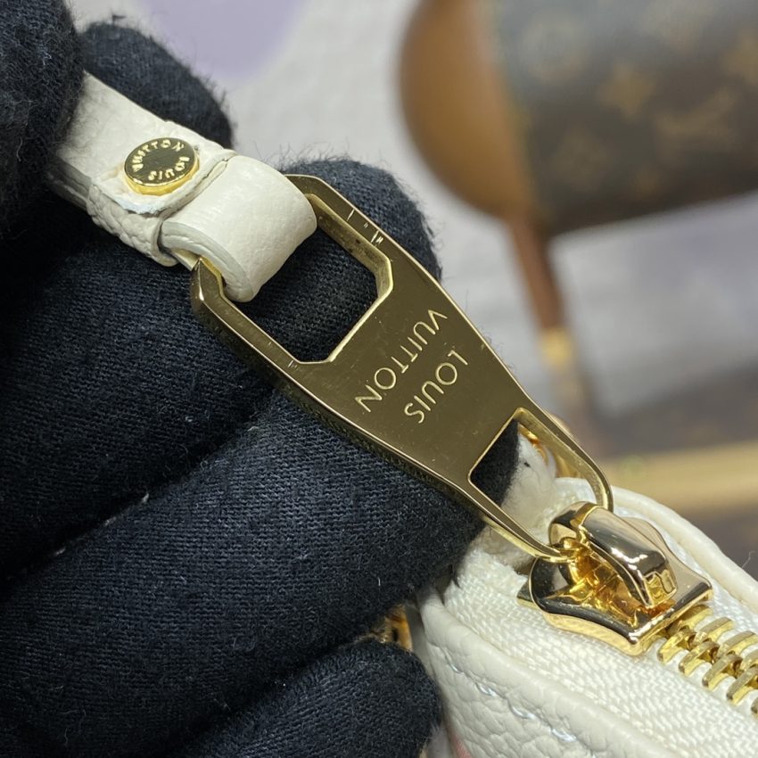 Replica Louis Vuitton Easy Pouch Orange