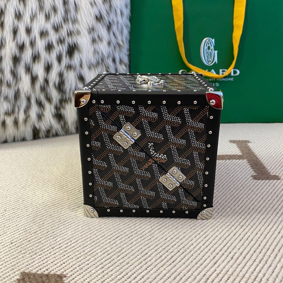 Goyard DE Trunk — Premium Vanity Case Dupe