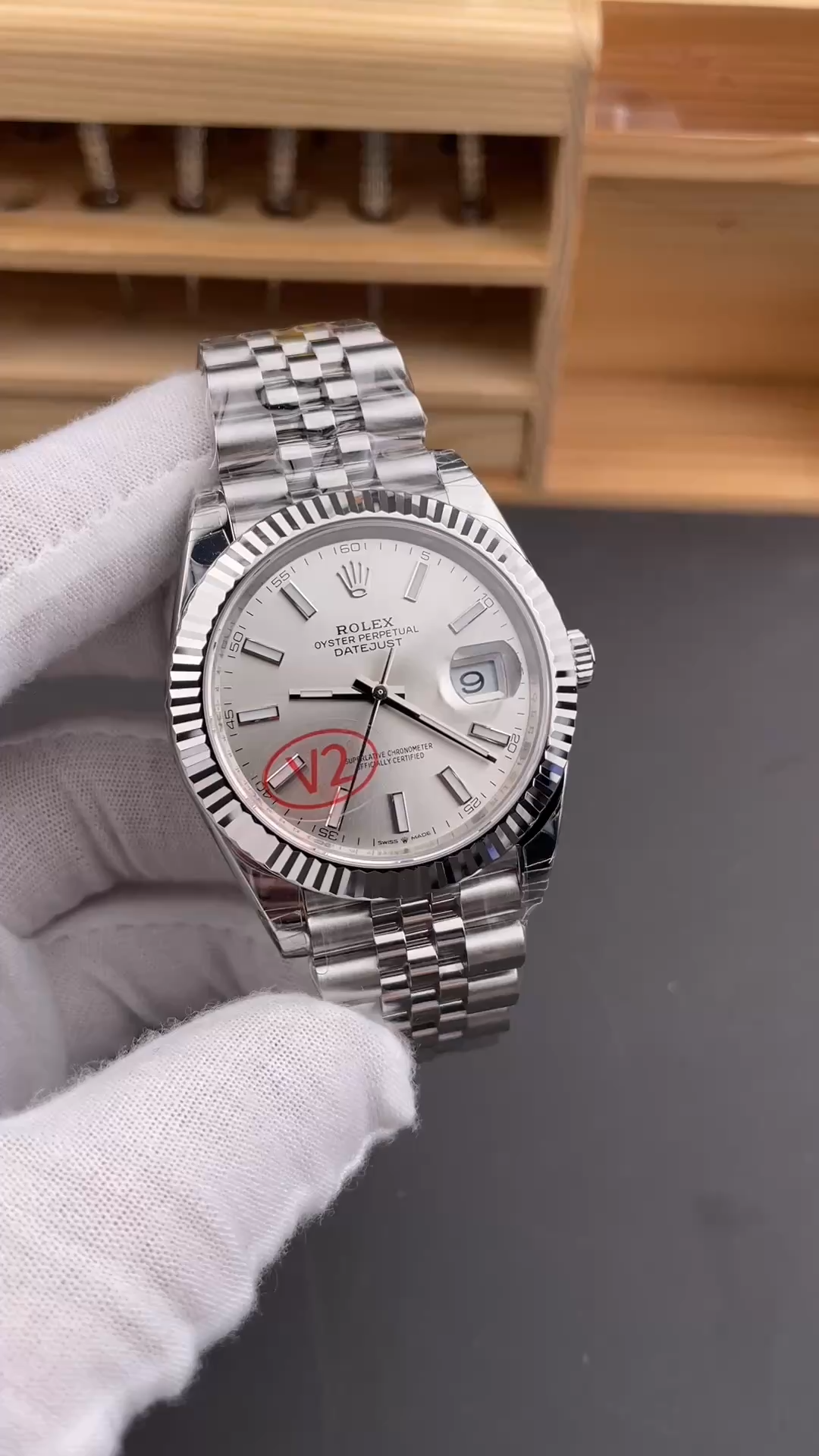 Rolex Datejust 41mm Stainless Steel 126334 0004 Silver Index Jubilee Mens Watch