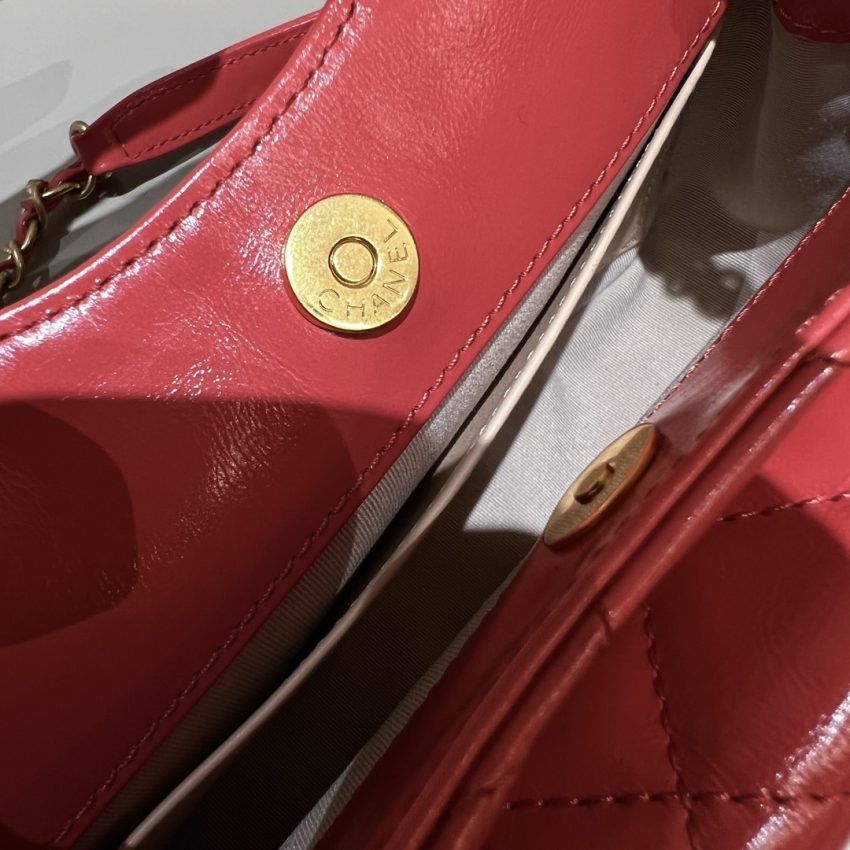 CHANEL Hobo Small Red