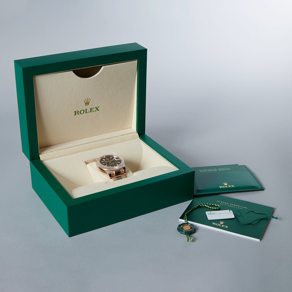 2025 NEW Rolex Sky-Dweller Oyster, 42 mm, yellow gold M336938-0008