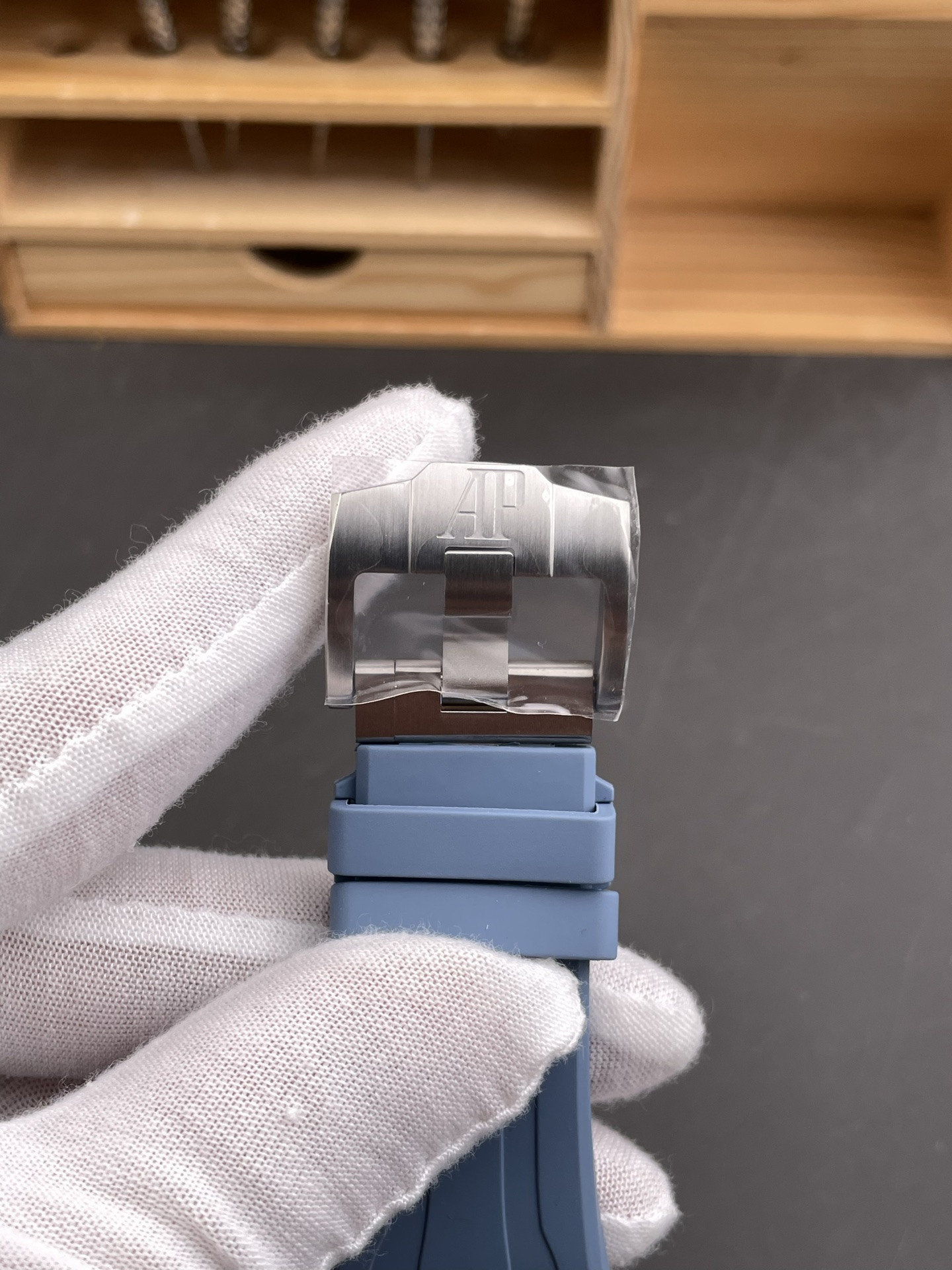 Royal Oak 15605 Smoked Blue Dial