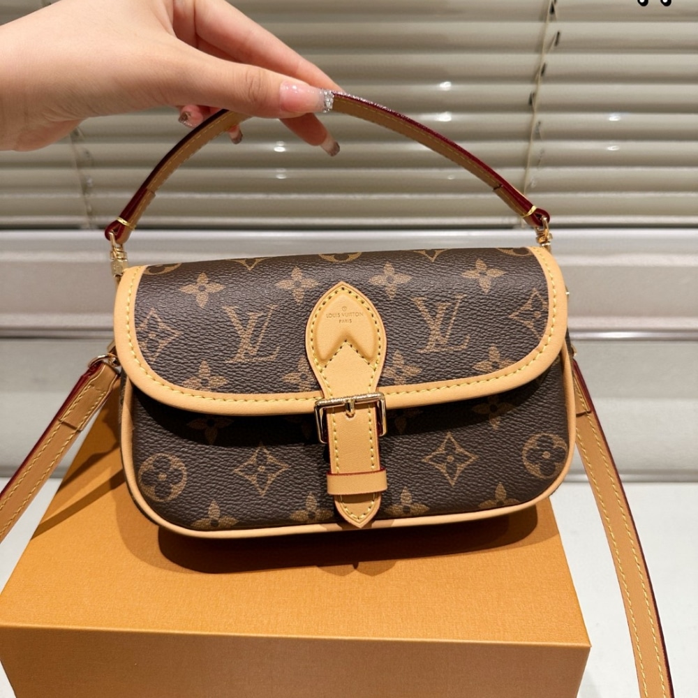 Louis Vuitton Nano Diane Bag Brown 18Cm M83298
