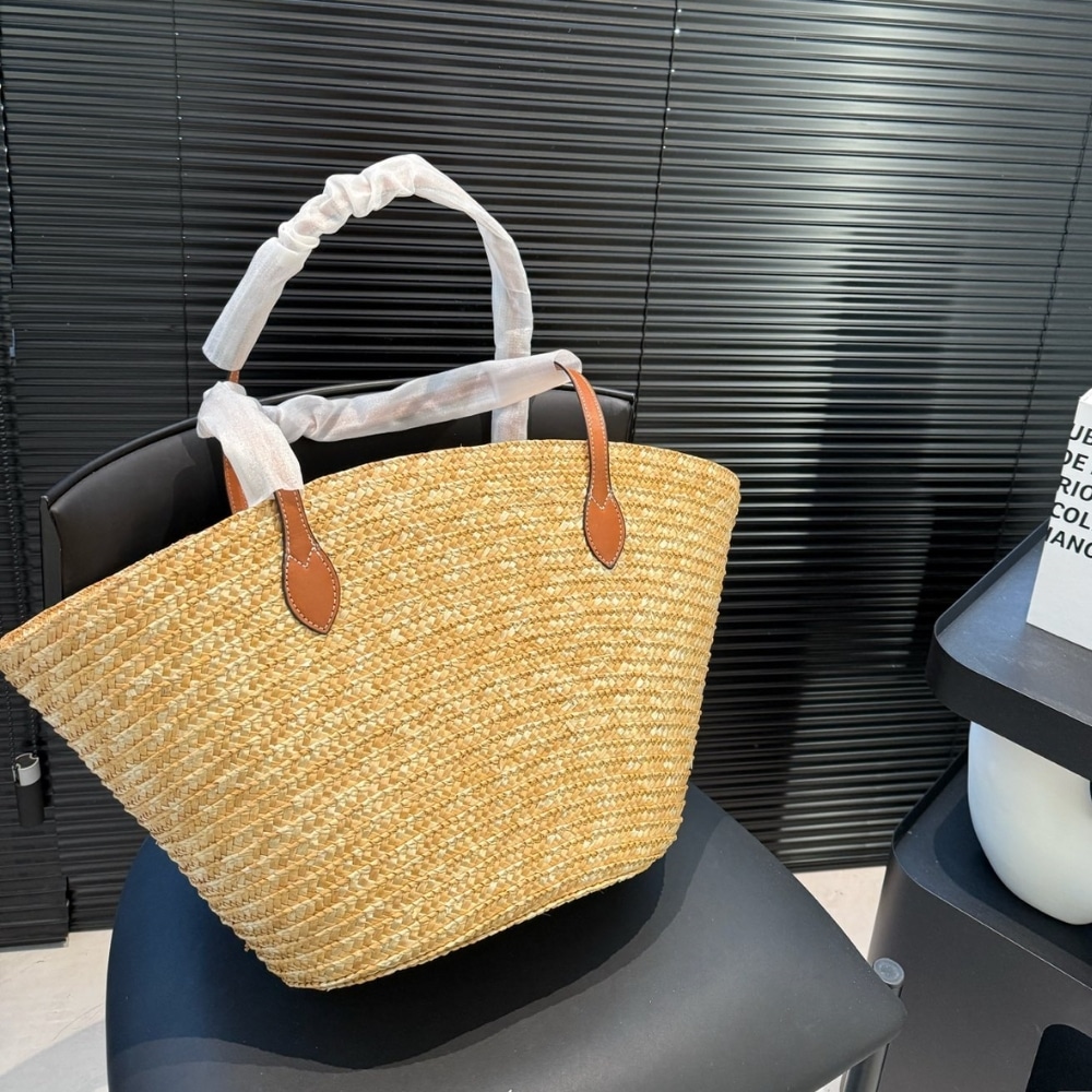 Gucci Medium Straw Tote With Patch Natural 27Cm ‎779530 9AAE9 9541