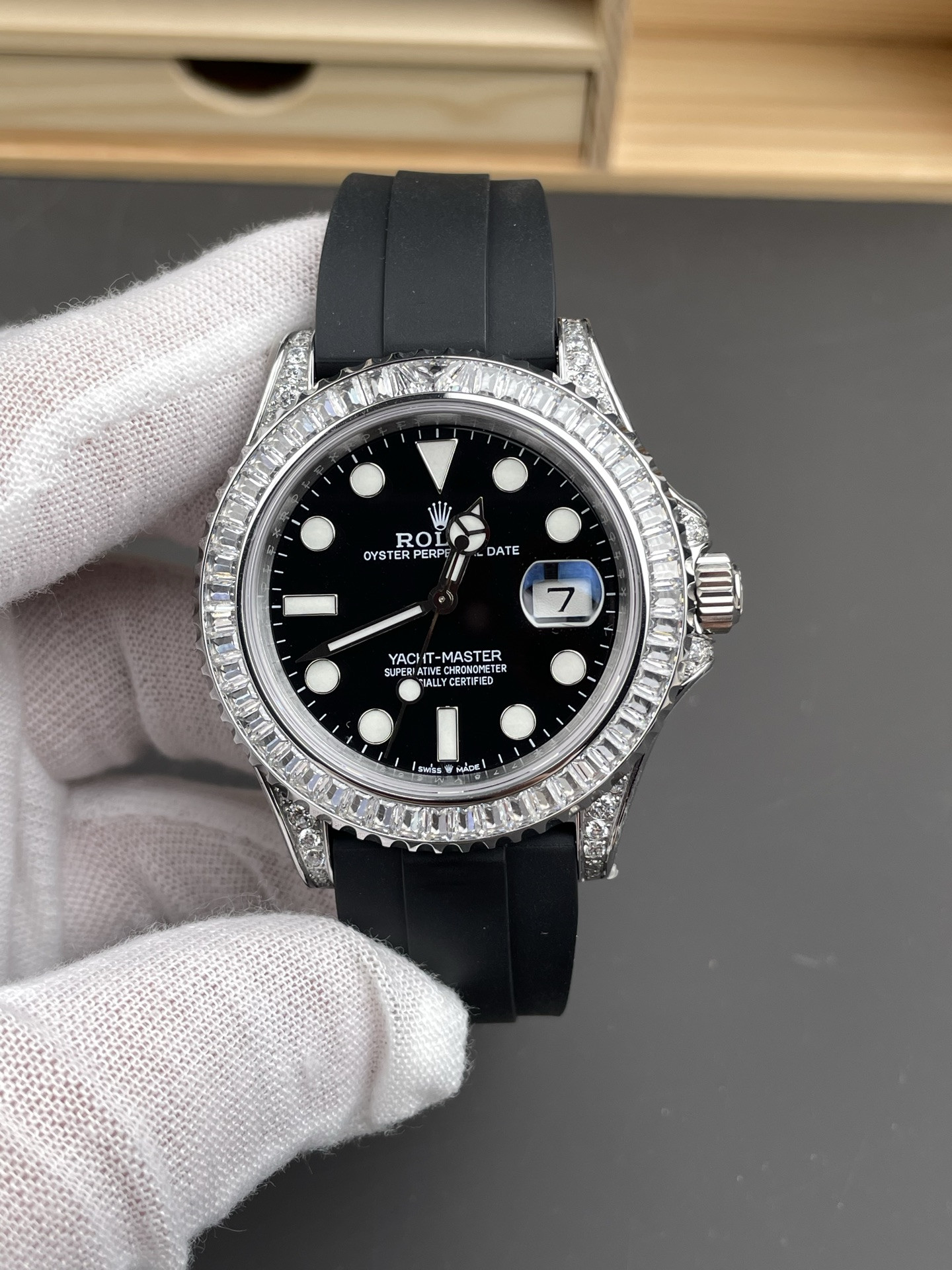 Full Diamond Bezel White Gold Yacht-Master