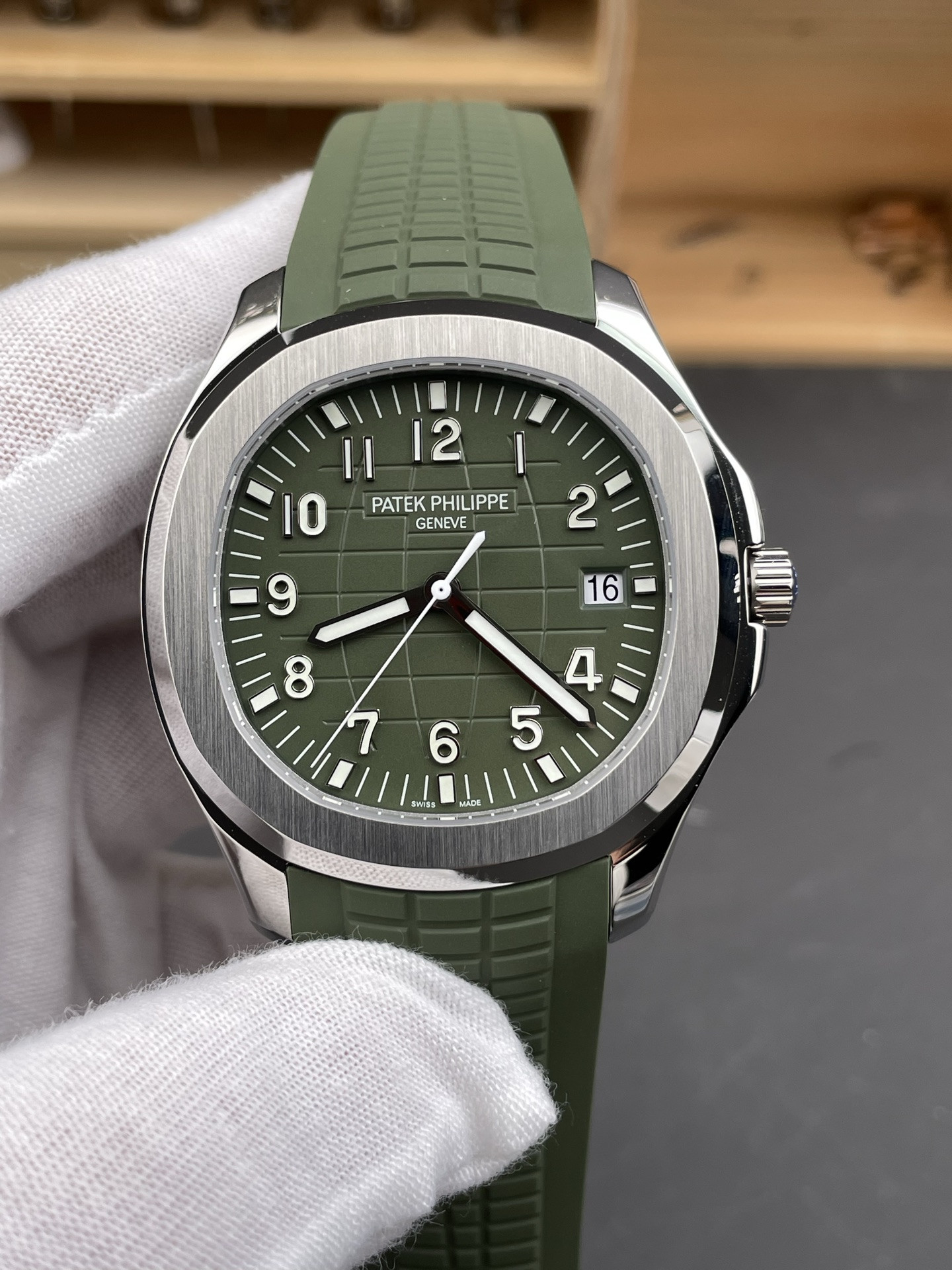Patek Aquanaut 5168G Avocado Green V4 Version