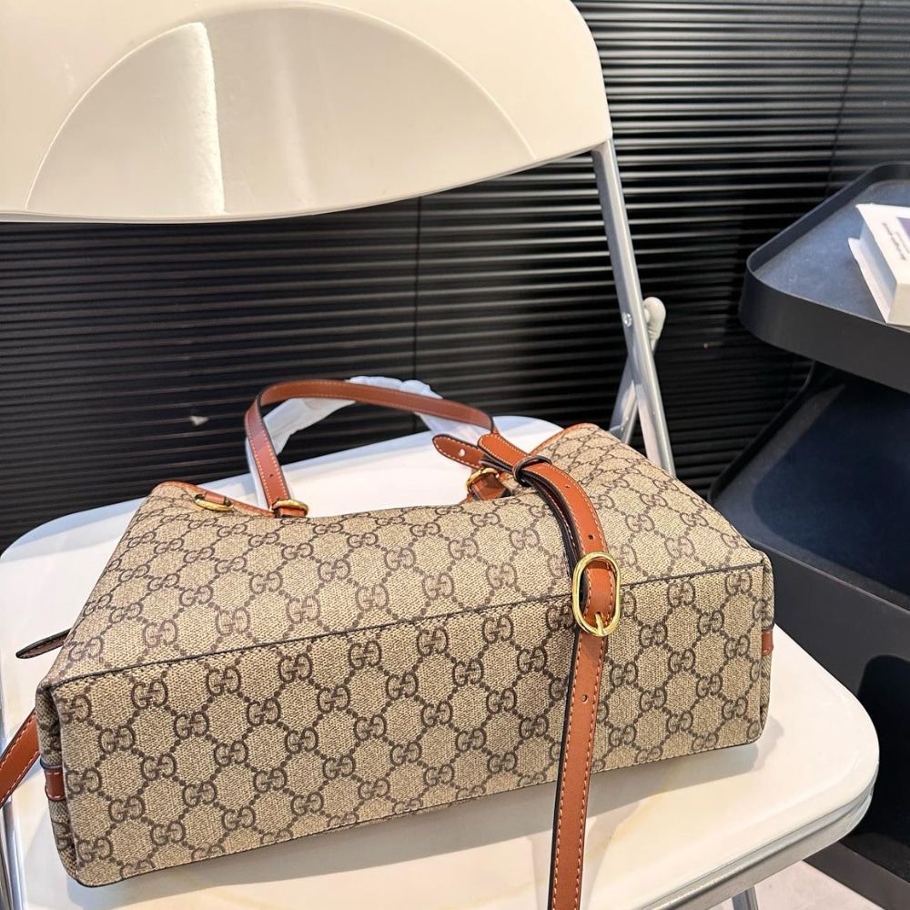 Gucci Gg Emblem Small Tote Bag Beige And Dark Brown 31Cm
